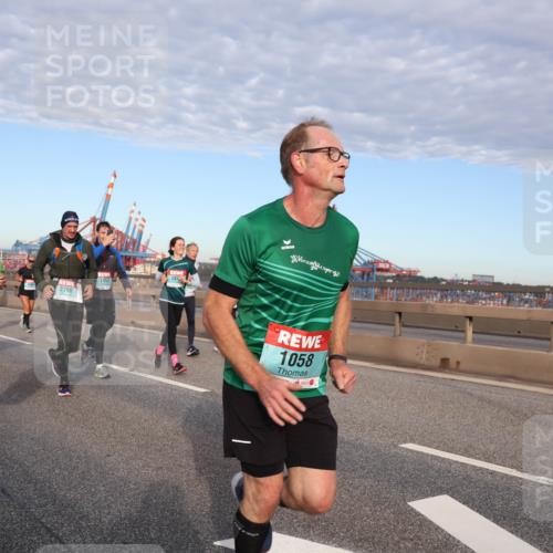 03.10.2024 - Köhlbrandbrückenlauf Matties Gatica Varas http://msf.ph/oto/7148312 03.10.2024 09:44:52 Position 2 1645, 2208, 1453, 2790, 1058 meine-sportfotos.de