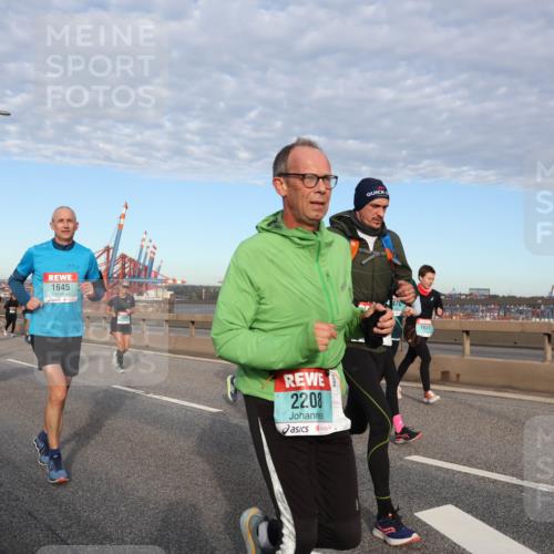 03.10.2024 - Köhlbrandbrückenlauf Matties Gatica Varas http://msf.ph/oto/7148329 03.10.2024 09:44:53 Position 2 1645, 22, 08, 1631 meine-sportfotos.de