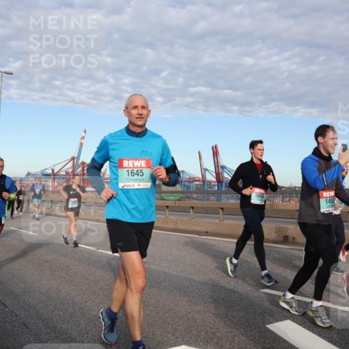 03.10.2024 - Köhlbrandbrückenlauf Matties Gatica Varas http://msf.ph/oto/7148340 03.10.2024 09:44:54 Position 2 1645, 2470, 2650, 1453 meine-sportfotos.de