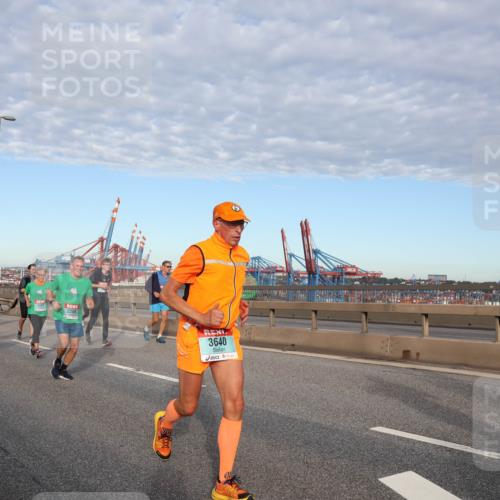 03.10.2024 - Köhlbrandbrückenlauf Matties Gatica Varas http://msf.ph/oto/7148365 03.10.2024 09:44:57 Position 2 2286, 3640 meine-sportfotos.de