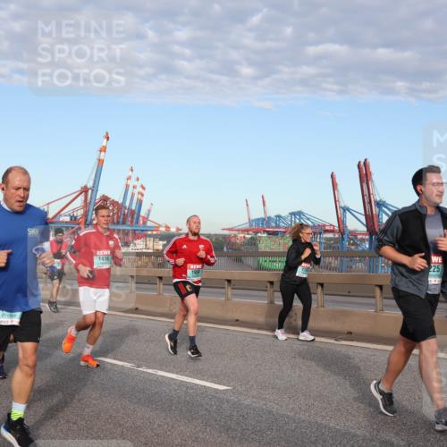 03.10.2024 - Köhlbrandbrückenlauf Matties Gatica Varas http://msf.ph/oto/7148401 03.10.2024 09:45:01 Position 2 2598, 1476, 225 meine-sportfotos.de