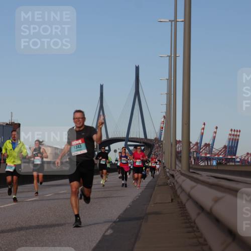 03.10.2024 - Köhlbrandbrückenlauf Luisa Fischer http://msf.ph/oto/7148414 03.10.2024 09:44:46 Position 3 35, 3737, 1179, 1250, 1317, 1343 meine-sportfotos.de