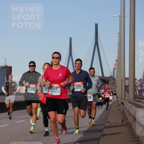 03.10.2024 - Köhlbrandbrückenlauf Luisa Fischer http://msf.ph/oto/7148475 03.10.2024 09:44:56 Position 3 20, 1245, 157, 1117, 1399, 1204 meine-sportfotos.de