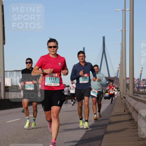 03.10.2024 - Köhlbrandbrückenlauf Luisa Fischer http://msf.ph/oto/7148495 03.10.2024 09:44:58 Position 3 1117, 1245, 1399, 1204 meine-sportfotos.de