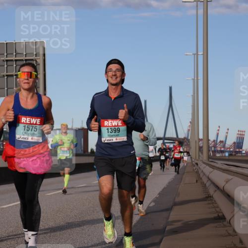03.10.2024 - Köhlbrandbrückenlauf Luisa Fischer http://msf.ph/oto/7148521 03.10.2024 09:45:00 Position 3 1245, 1575, 1056, 1399 meine-sportfotos.de