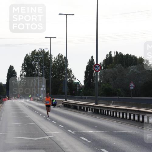 03.10.2024 - Köhlbrandbrückenlauf Miley Keyser http://msf.ph/oto/7155345 03.10.2024 09:08:52 Position 3 50 meine-sportfotos.de