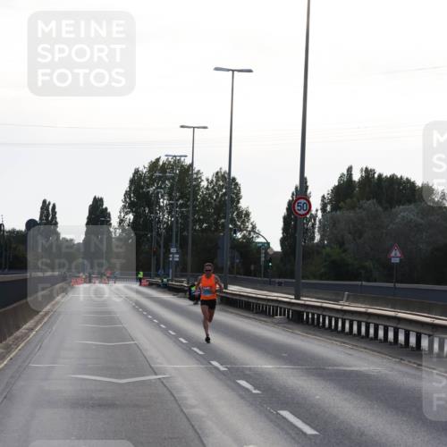 03.10.2024 - Köhlbrandbrückenlauf Miley Keyser http://msf.ph/oto/7155350 03.10.2024 09:08:54 Position 3  meine-sportfotos.de