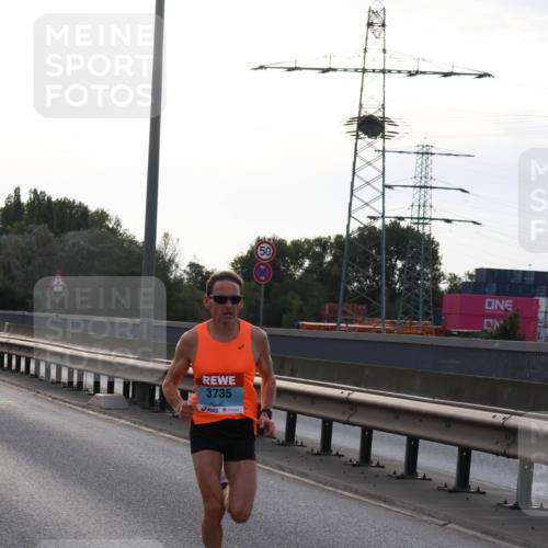 03.10.2024 - Köhlbrandbrückenlauf Miley Keyser http://msf.ph/oto/7155371 03.10.2024 09:09:00 Position 3 3735 meine-sportfotos.de