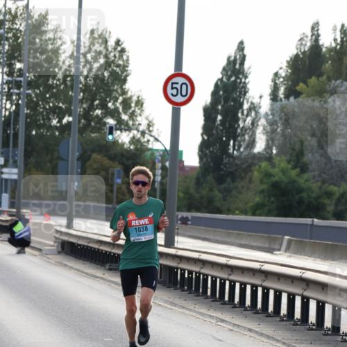 03.10.2024 - Köhlbrandbrückenlauf Miley Keyser http://msf.ph/oto/7155411 03.10.2024 09:09:50 Position 3 50, 50, 1038 meine-sportfotos.de
