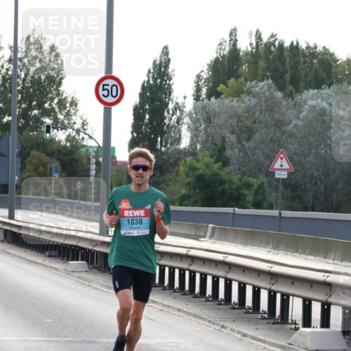 03.10.2024 - Köhlbrandbrückenlauf Miley Keyser http://msf.ph/oto/7155417 03.10.2024 09:09:52 Position 3 1038, 50, 99, 150 meine-sportfotos.de