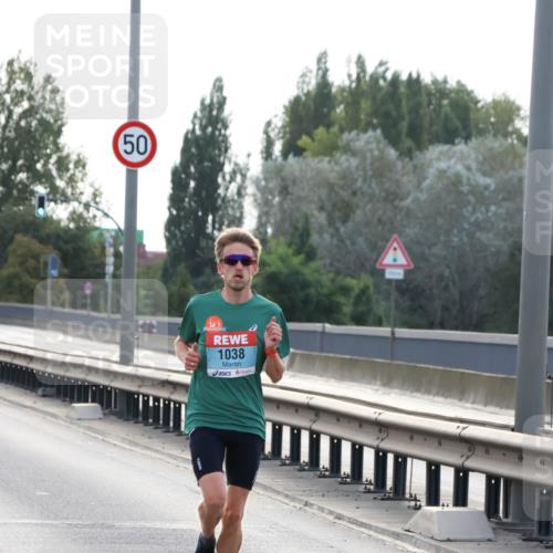 03.10.2024 - Köhlbrandbrückenlauf Miley Keyser http://msf.ph/oto/7155420 03.10.2024 09:09:53 Position 3 50, 50, 1038 meine-sportfotos.de