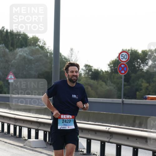 03.10.2024 - Köhlbrandbrückenlauf Miley Keyser http://msf.ph/oto/7155483 03.10.2024 09:10:23 Position 3 2423, 50 meine-sportfotos.de