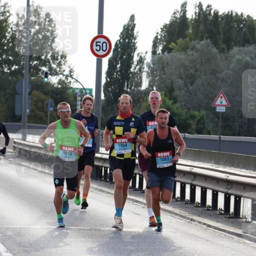 03.10.2024 - Köhlbrandbrückenlauf Miley Keyser http://msf.ph/oto/7155540 03.10.2024 09:10:43 Position 3 50, 50, 3, 11, 1018, 1054, 1063, 150 meine-sportfotos.de