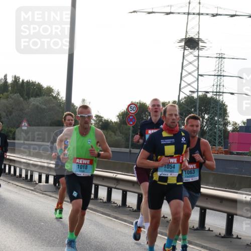 03.10.2024 - Köhlbrandbrückenlauf Miley Keyser http://msf.ph/oto/7155554 03.10.2024 09:10:48 Position 3 50, 1018, 1054, 1063 meine-sportfotos.de