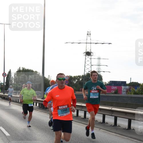 03.10.2024 - Köhlbrandbrückenlauf Miley Keyser http://msf.ph/oto/7155704 03.10.2024 09:11:38 Position 3 50, 29, 1077, 1090 meine-sportfotos.de