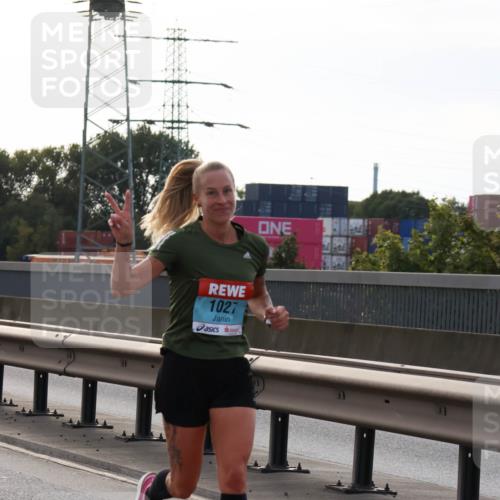 03.10.2024 - Köhlbrandbrückenlauf Miley Keyser http://msf.ph/oto/7155722 03.10.2024 09:11:42 Position 3 1027 meine-sportfotos.de