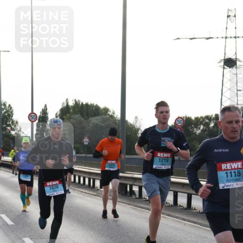 03.10.2024 - Köhlbrandbrückenlauf Miley Keyser http://msf.ph/oto/7155748 03.10.2024 09:11:50 Position 3 50, 1335, 1070, 50, 1429, 1219, 1115 meine-sportfotos.de