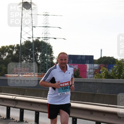 03.10.2024 - Köhlbrandbrückenlauf Miley Keyser http://msf.ph/oto/7155772 03.10.2024 09:11:56 Position 3 1380 meine-sportfotos.de