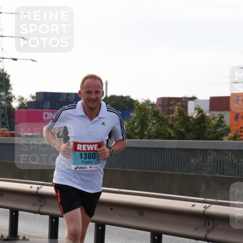 03.10.2024 - Köhlbrandbrückenlauf Miley Keyser http://msf.ph/oto/7155777 03.10.2024 09:11:57 Position 3 1380 meine-sportfotos.de