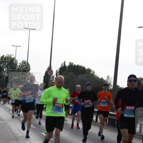 03.10.2024 - Köhlbrandbrückenlauf Miley Keyser http://msf.ph/oto/7155967 03.10.2024 09:12:42 Position 3 50, 1188, 1482, 143, 1163, 1245, 5 meine-sportfotos.de