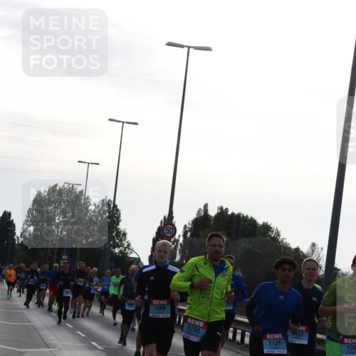 03.10.2024 - Köhlbrandbrückenlauf Miley Keyser http://msf.ph/oto/7155990 03.10.2024 09:12:48 Position 3 1068, 1250, 1121, 437, 139 meine-sportfotos.de