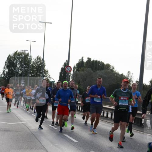 03.10.2024 - Köhlbrandbrückenlauf Miley Keyser http://msf.ph/oto/7156044 03.10.2024 09:12:59 Position 3 50, 1349, 1342, 1206, 1255, 1512 meine-sportfotos.de