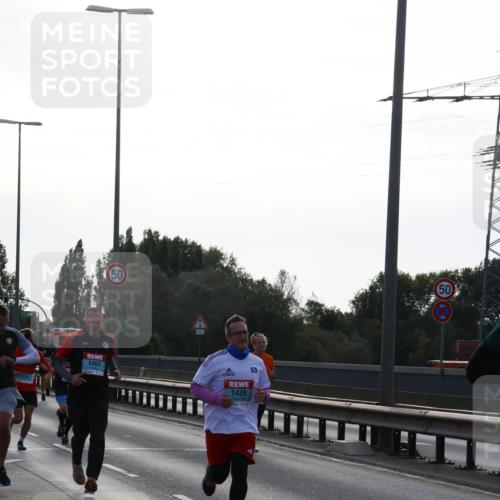 03.10.2024 - Köhlbrandbrückenlauf Miley Keyser http://msf.ph/oto/7156101 03.10.2024 09:13:15 Position 3 075, 50, 1461, 1439, 50 meine-sportfotos.de