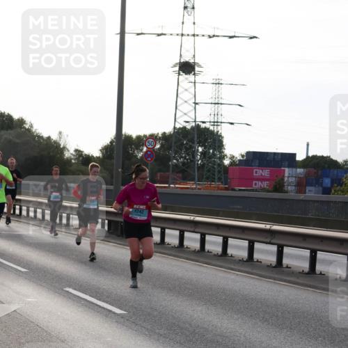 03.10.2024 - Köhlbrandbrückenlauf Miley Keyser http://msf.ph/oto/7156139 03.10.2024 09:13:23 Position 3 7134, 344, 1242 meine-sportfotos.de