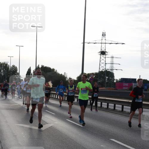 03.10.2024 - Köhlbrandbrückenlauf Miley Keyser http://msf.ph/oto/7156151 03.10.2024 09:13:25 Position 3 1257, 1317, 1189 meine-sportfotos.de