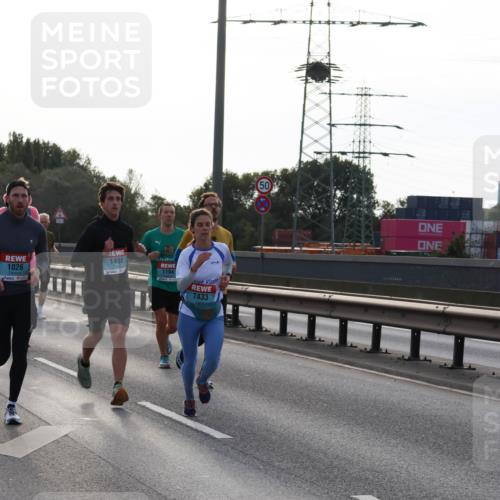 03.10.2024 - Köhlbrandbrückenlauf Miley Keyser http://msf.ph/oto/7156186 03.10.2024 09:13:33 Position 3 1498, 1026, 1194, 1433, 50 meine-sportfotos.de