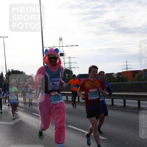 03.10.2024 - Köhlbrandbrückenlauf Miley Keyser http://msf.ph/oto/7156212 03.10.2024 09:13:38 Position 3 12634, 1478, 3737, 44, 140 meine-sportfotos.de