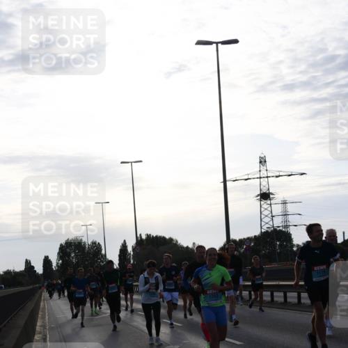 03.10.2024 - Köhlbrandbrückenlauf Miley Keyser http://msf.ph/oto/7156215 03.10.2024 09:13:39 Position 3 1263, 1179 meine-sportfotos.de