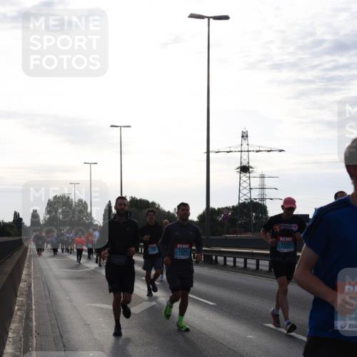 03.10.2024 - Köhlbrandbrückenlauf Miley Keyser http://msf.ph/oto/7156243 03.10.2024 09:13:45 Position 3 1102, 1425, 1314 meine-sportfotos.de