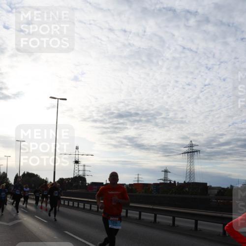 03.10.2024 - Köhlbrandbrückenlauf Miley Keyser http://msf.ph/oto/7156294 03.10.2024 09:13:55 Position 3 1205 meine-sportfotos.de