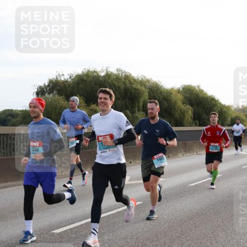 03.10.2024 - Köhlbrandbrückenlauf Miley Keyser http://msf.ph/oto/7156352 03.10.2024 09:14:22 Position 3 1046, 1969, 1774 meine-sportfotos.de