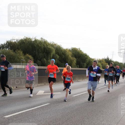 03.10.2024 - Köhlbrandbrückenlauf Miley Keyser http://msf.ph/oto/7156413 03.10.2024 09:14:34 Position 3 138, 1670, 1669, 1572, 149 meine-sportfotos.de
