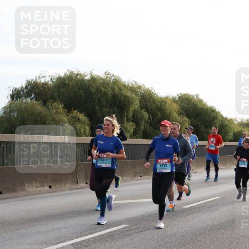 03.10.2024 - Köhlbrandbrückenlauf Miley Keyser http://msf.ph/oto/7156436 03.10.2024 09:14:38 Position 3 1411, 1412, 1490 meine-sportfotos.de
