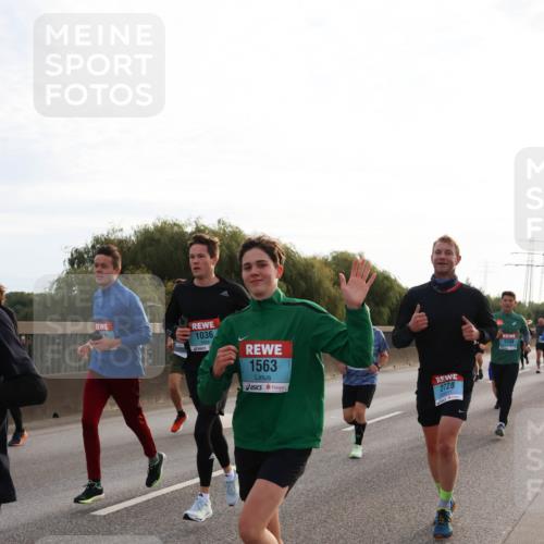 03.10.2024 - Köhlbrandbrückenlauf Miley Keyser http://msf.ph/oto/7156492 03.10.2024 09:14:47 Position 3 1036, 1563, 2728, 1238 meine-sportfotos.de
