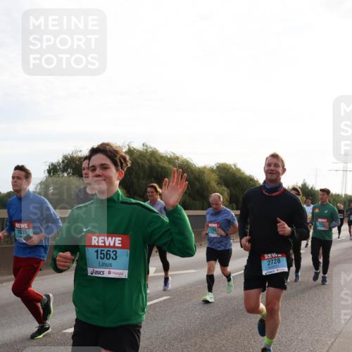 03.10.2024 - Köhlbrandbrückenlauf Miley Keyser http://msf.ph/oto/7156494 03.10.2024 09:14:48 Position 3 1035, 1563, 168, 2728, 12 meine-sportfotos.de