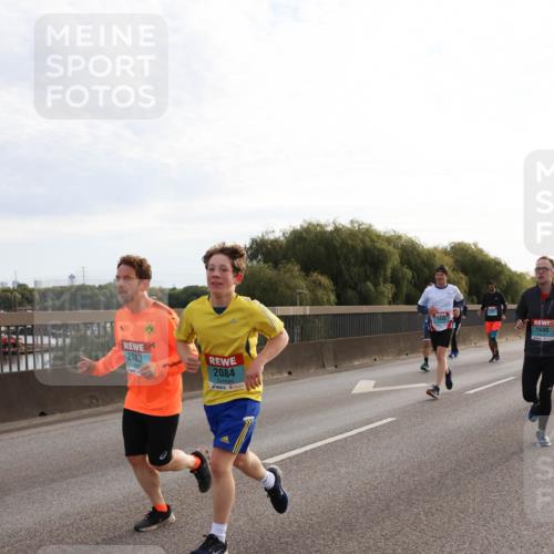 03.10.2024 - Köhlbrandbrückenlauf Miley Keyser http://msf.ph/oto/7156521 03.10.2024 09:14:51 Position 3 2083, 2084, 1690 meine-sportfotos.de