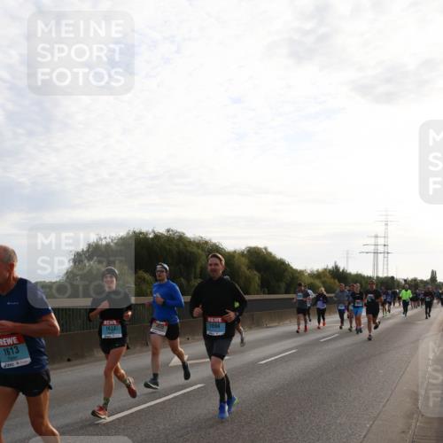 03.10.2024 - Köhlbrandbrückenlauf Miley Keyser http://msf.ph/oto/7156588 03.10.2024 09:15:01 Position 3 1613, 1694, 1637 meine-sportfotos.de