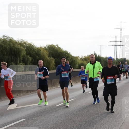 03.10.2024 - Köhlbrandbrückenlauf Miley Keyser http://msf.ph/oto/7156627 03.10.2024 09:15:09 Position 3 1997, 1409, 1399, 1337, 1700 meine-sportfotos.de