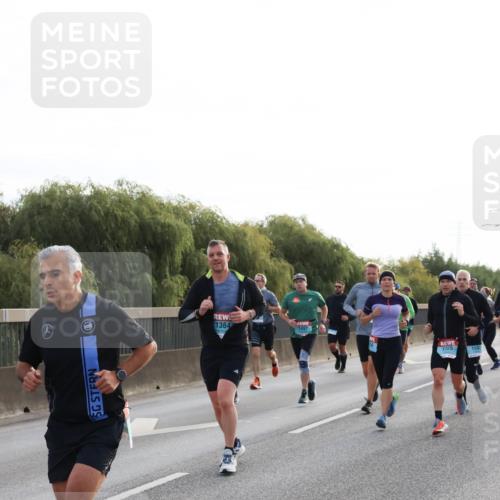 03.10.2024 - Köhlbrandbrückenlauf Miley Keyser http://msf.ph/oto/7156668 03.10.2024 09:15:17 Position 3 1364, 1497, 1728, 1582 meine-sportfotos.de