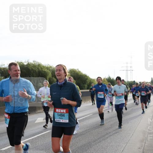 03.10.2024 - Köhlbrandbrückenlauf Miley Keyser http://msf.ph/oto/7156781 03.10.2024 09:15:31 Position 3 74, 1494, 2001, 1292, 1450 meine-sportfotos.de