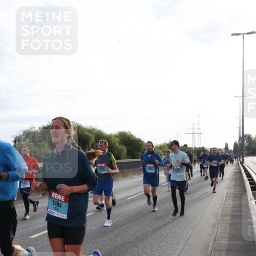 03.10.2024 - Köhlbrandbrückenlauf Miley Keyser http://msf.ph/oto/7156784 03.10.2024 09:15:32 Position 3 1477, 1494, 2362, 2001, 1450 meine-sportfotos.de
