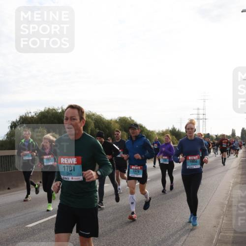 03.10.2024 - Köhlbrandbrückenlauf Miley Keyser http://msf.ph/oto/7156813 03.10.2024 09:15:36 Position 3 1954, 1701, 1970, 1950 meine-sportfotos.de