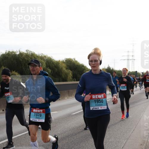 03.10.2024 - Köhlbrandbrückenlauf Miley Keyser http://msf.ph/oto/7156815 03.10.2024 09:15:37 Position 3 1849, 1970, 1950, 2079 meine-sportfotos.de