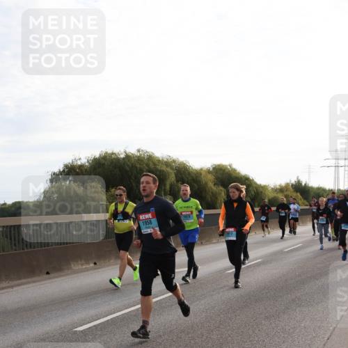 03.10.2024 - Köhlbrandbrückenlauf Miley Keyser http://msf.ph/oto/7156854 03.10.2024 09:15:44 Position 3 1958, 1878, 1912 meine-sportfotos.de