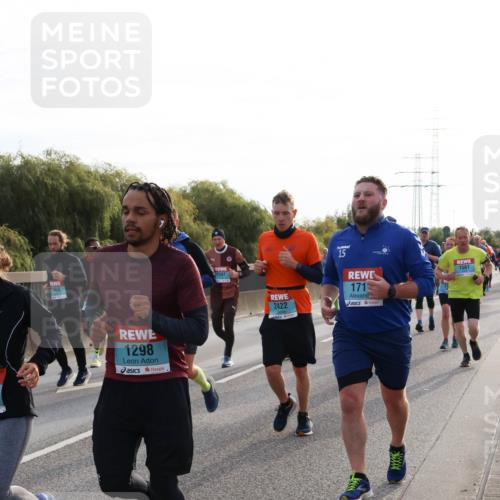 03.10.2024 - Köhlbrandbrückenlauf Miley Keyser http://msf.ph/oto/7156877 03.10.2024 09:15:48 Position 3 1468, 1298, 1597, 2422, 15, 171, 1561 meine-sportfotos.de