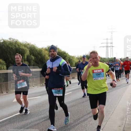 03.10.2024 - Köhlbrandbrückenlauf Miley Keyser http://msf.ph/oto/7156894 03.10.2024 09:15:51 Position 3 1692, 1750, 1561 meine-sportfotos.de